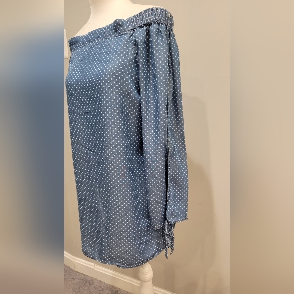 Alison Andrew Denim Blouse Cold Shoulders Color: Blue Size S - Picture 3 of 5